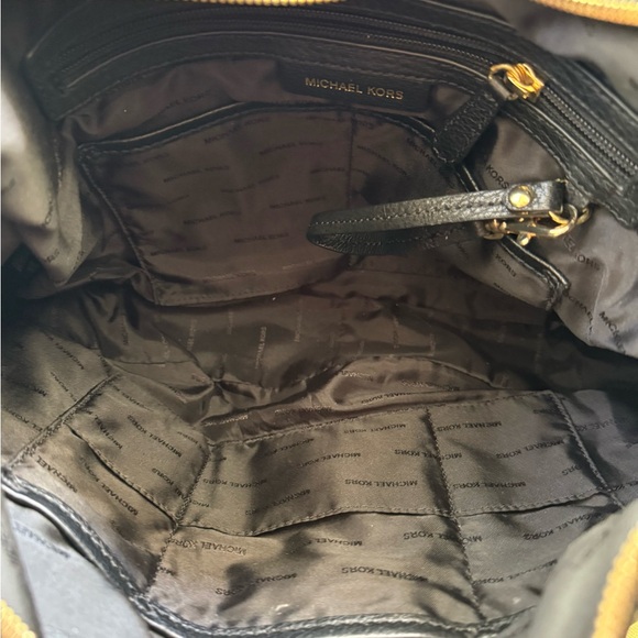 MICHAEL KORS WHIPSTITCHED HOBO PURSE - Picture 11 of 15